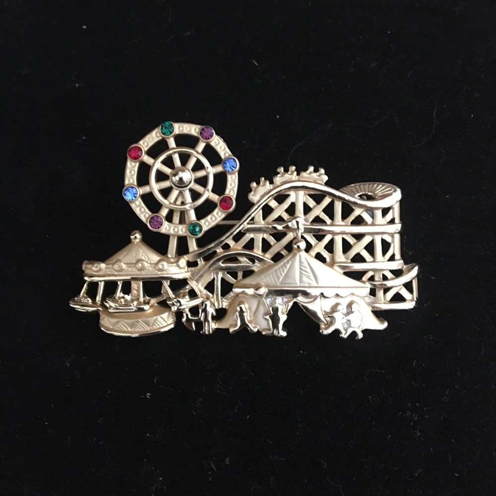 Brooch